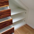 Dachschrägenschrank aus weißem Schleiflack (5)