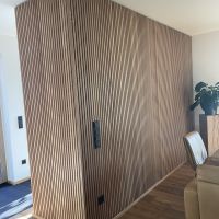 Lamellenwand in Eiche (1)