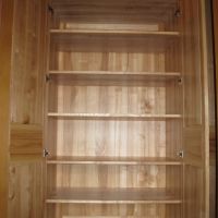 Schrank aus Kernesche massiv (2)