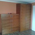 Schrank aus Nussbaum furniert