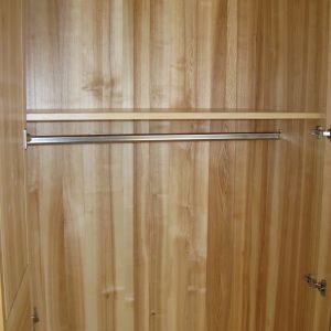 Schrank aus Kernesche massiv (4)