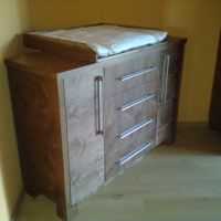 Wickelkommode aus Nussbaum furniert