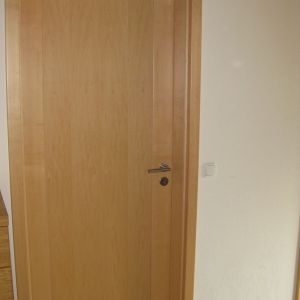 Zimmertüre in can. Ahorn furniert