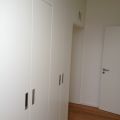 Dachschrägenschrank aus weißem Schleiflack (2)