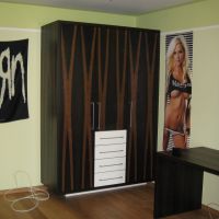 Jugendzimmer aus Räuchereiche mit weißem Schleiflack (1)