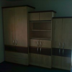 Jugendzimmer aus can. Ahorn mit ami. Nußbaum kombiniert (1)