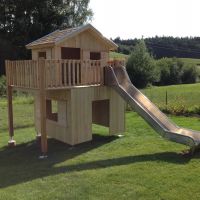 Kinderspielhaus in Lärche (1)