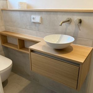 Gaeste WC in Eiche