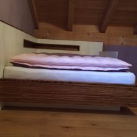 Jugendbett 140x200 aus Zebrano Furnier mit weißem Schleiflack kombiniert (1)
